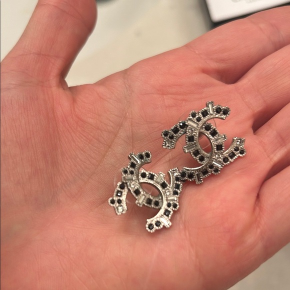 CHANEL Black and Silver Crystal Earrings - Picture 6 of 9